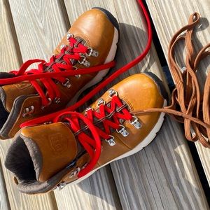 Danner Mountain 600 size 6.5